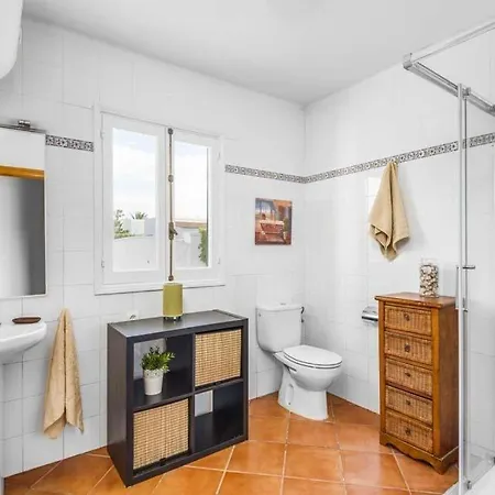 Cala Blanca Sleeps 6 Pool Air Con Wifi * Cala Blanca (Menorca)